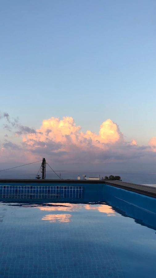 Amaryllis Suites Santorini Fira  Eksteriør bilde