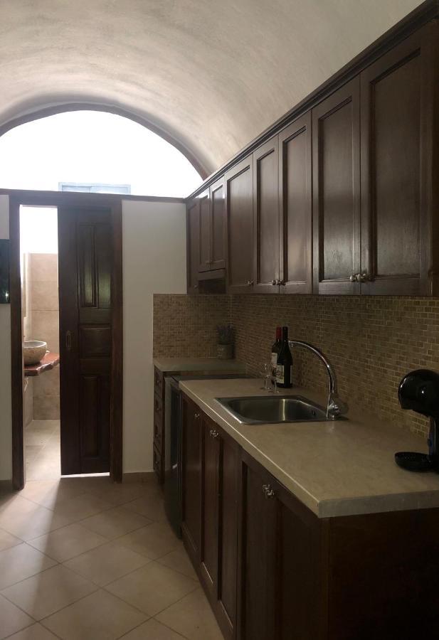 Amaryllis Suites Santorini Fira  Eksteriør bilde