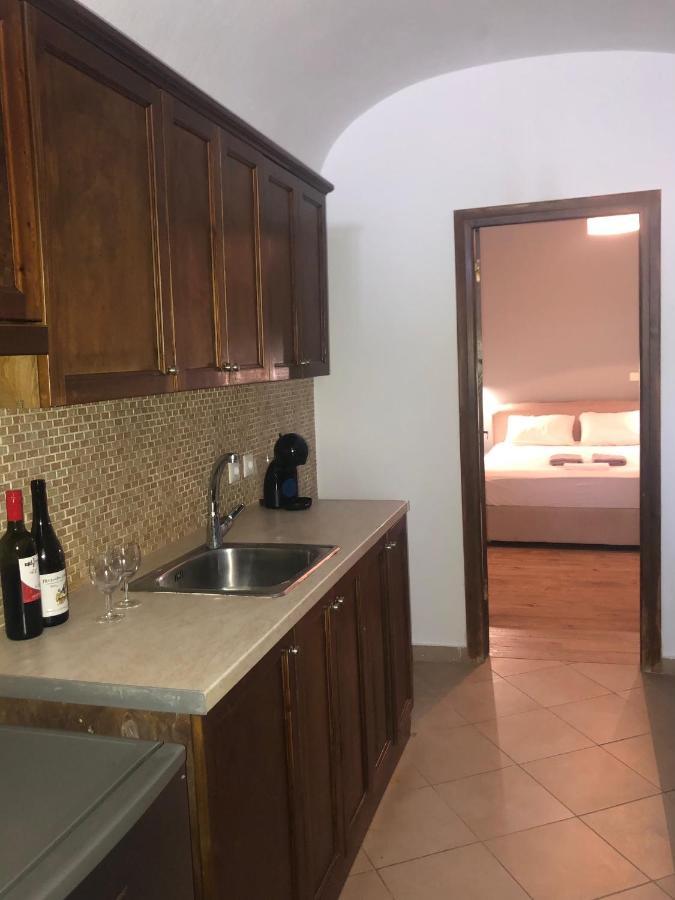 Amaryllis Suites Santorini Fira  Eksteriør bilde