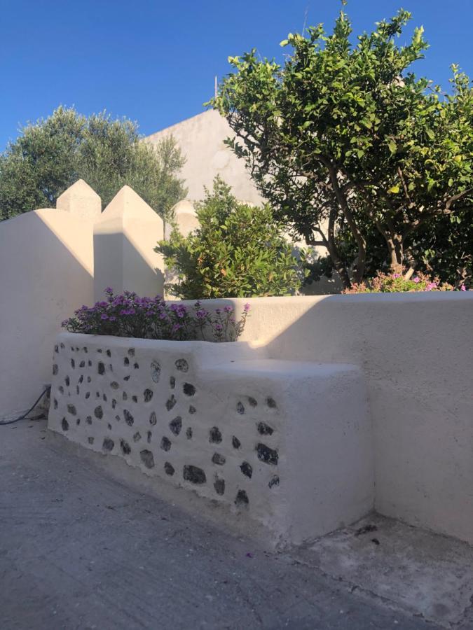 Amaryllis Suites Santorini Fira  Eksteriør bilde