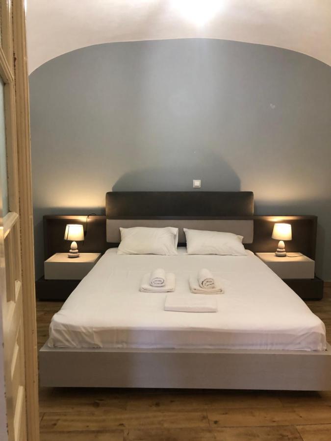 Amaryllis Suites Santorini Fira  Eksteriør bilde
