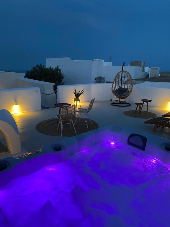 Amaryllis Suites Santorini Fira  Eksteriør bilde
